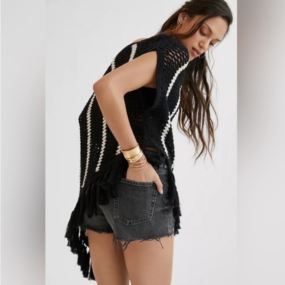 Anthropologie One-Shoulder Crochet Poncho NWOT - Picture 2 of 7